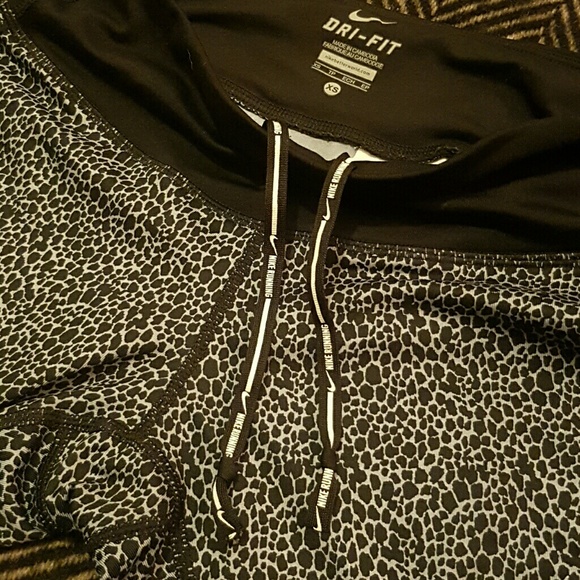 Nike Dri-Fit running pants NWOT - Picture 4 of 6